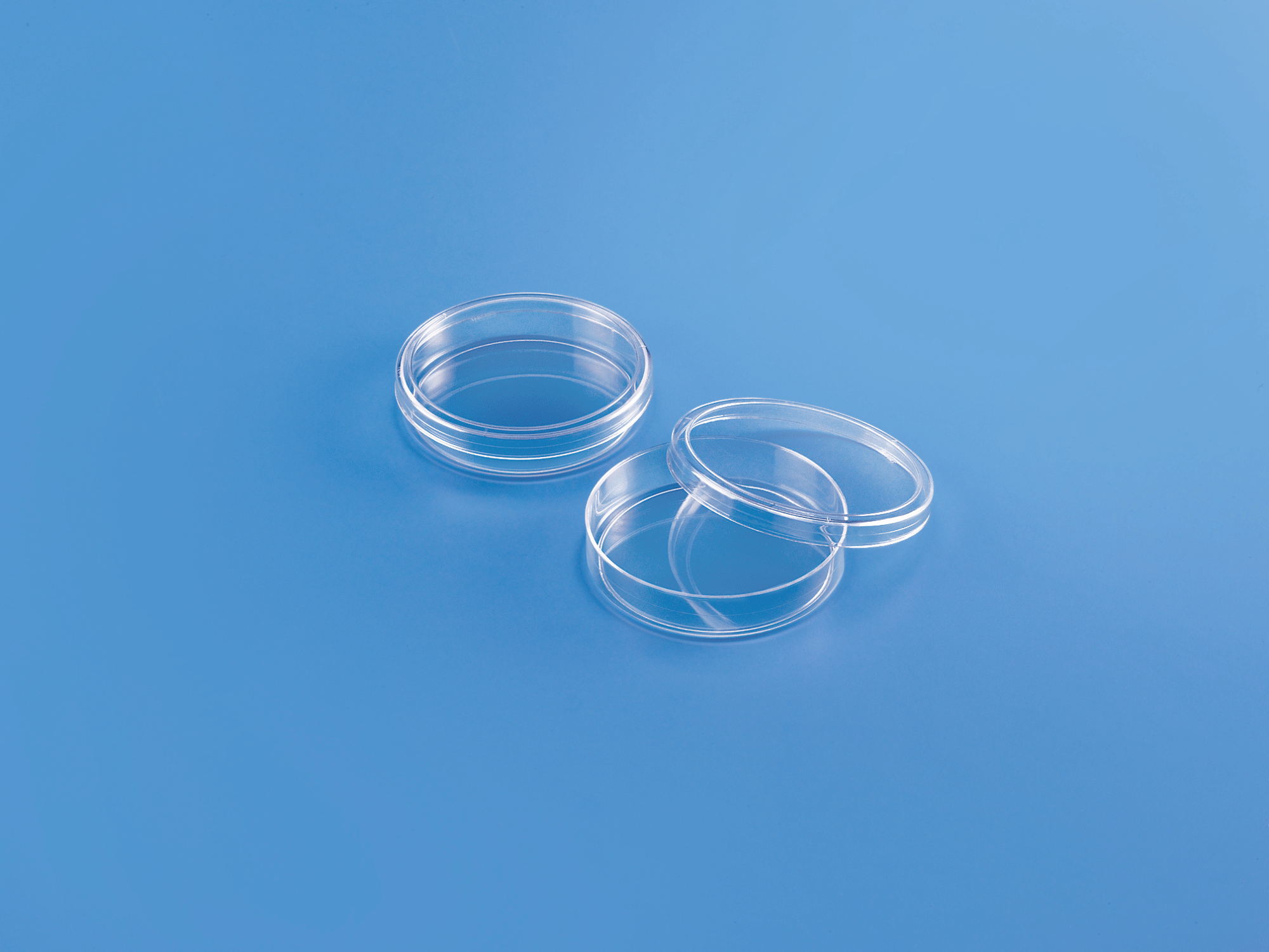 Petri Dishes, Extra-Depth, Fully Stackable, Gamma Sterile, Vented, PS